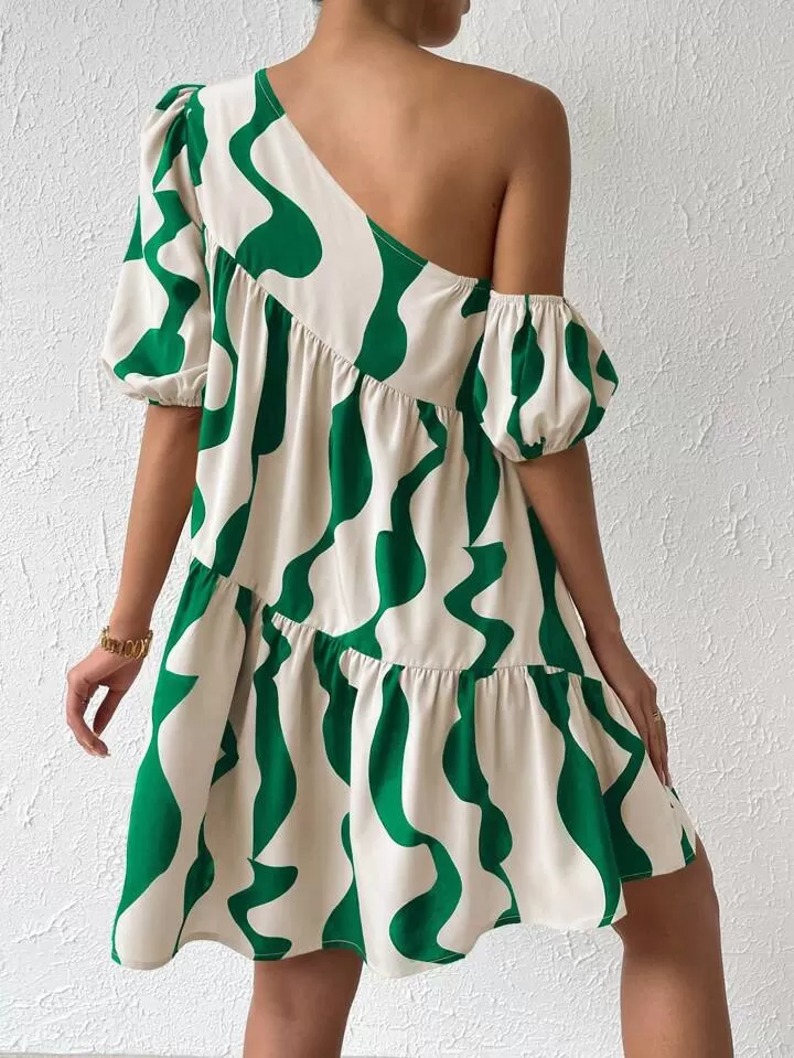 Allover print asymmetrical neck puff sleeve in print green