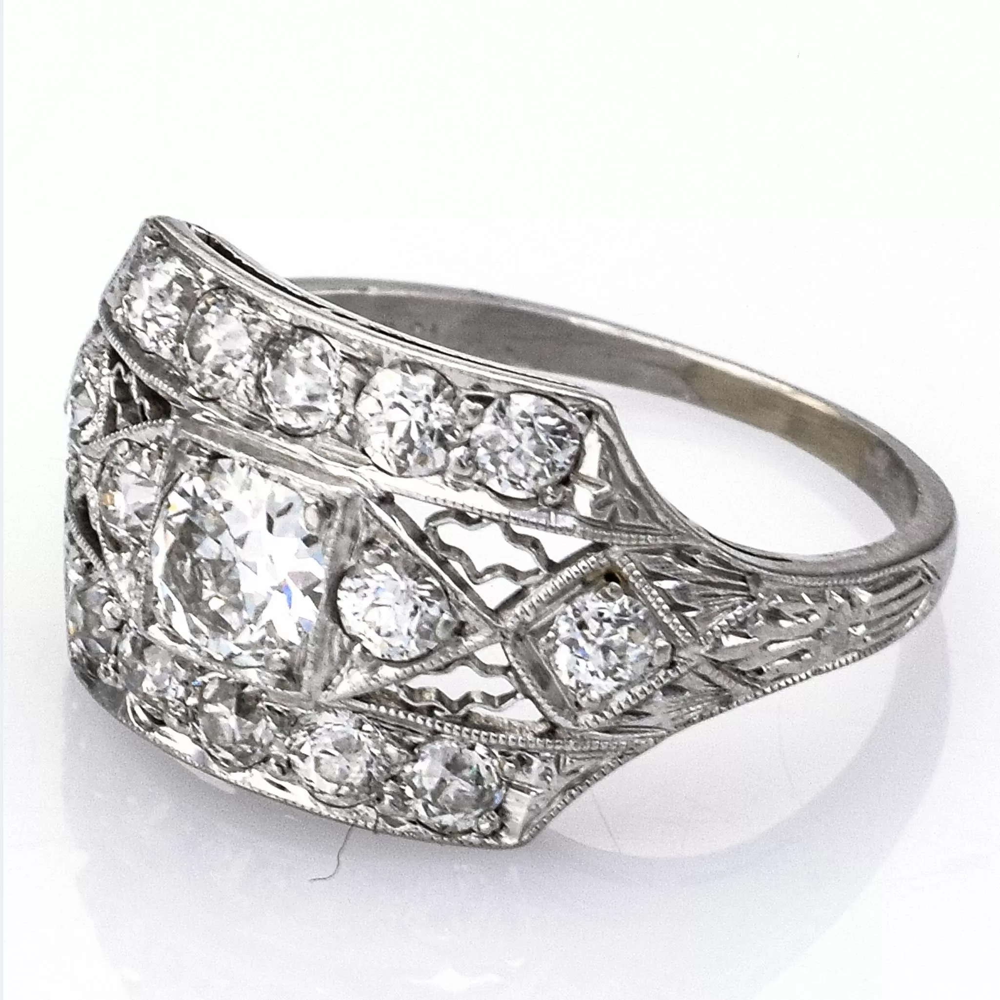 Antique Platinum 1.02 TCW Diamond Art Deco Band Ring G/H VS-1/2