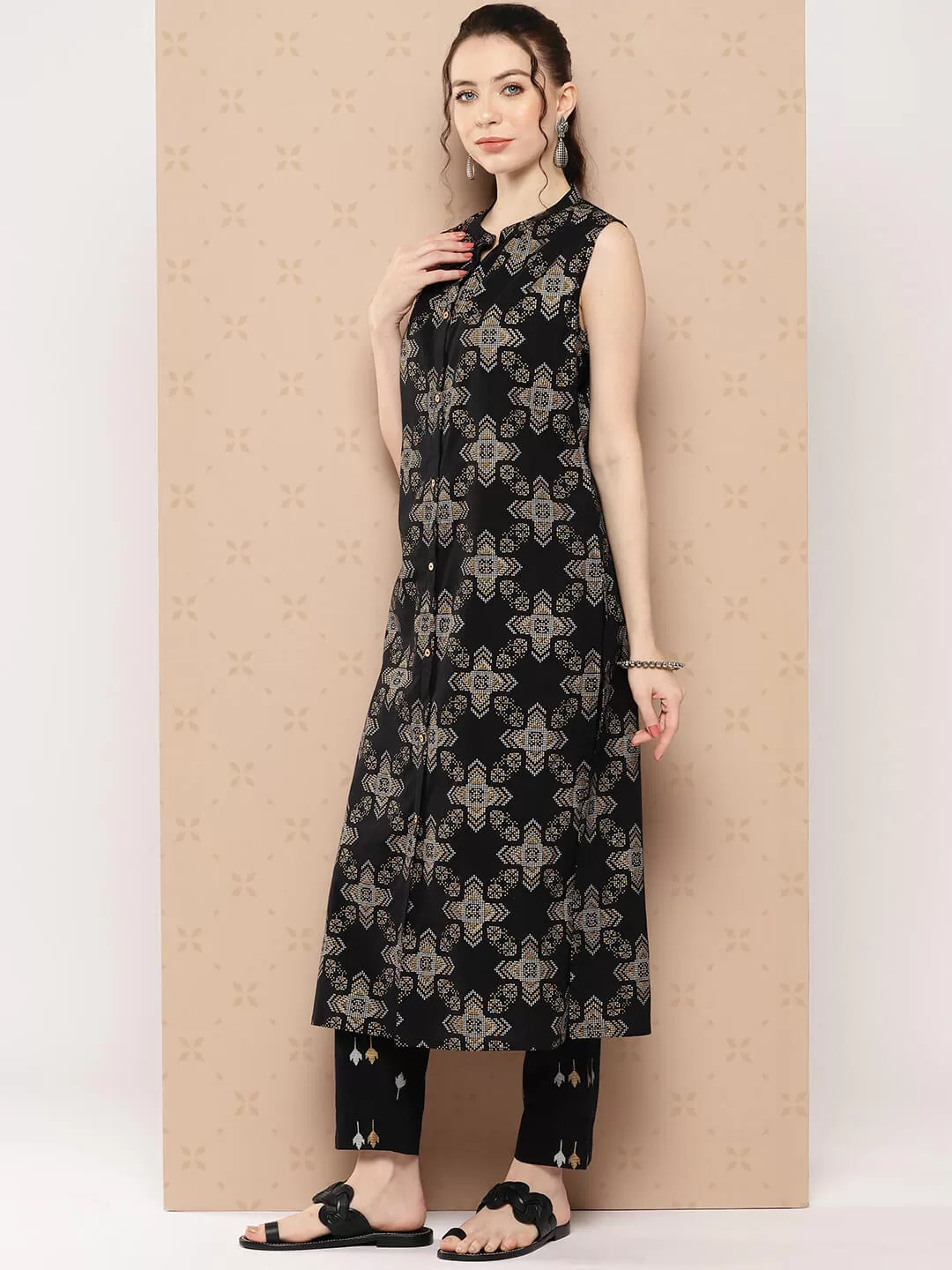 Black Cotton Ethnic Motif Printed Kurta with Pant