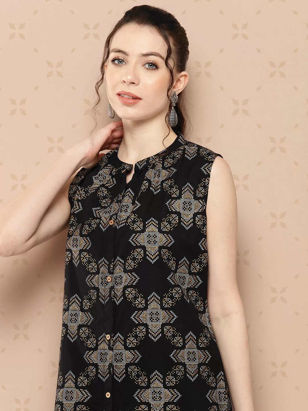 Black Cotton Ethnic Motif Printed Kurta with Pant