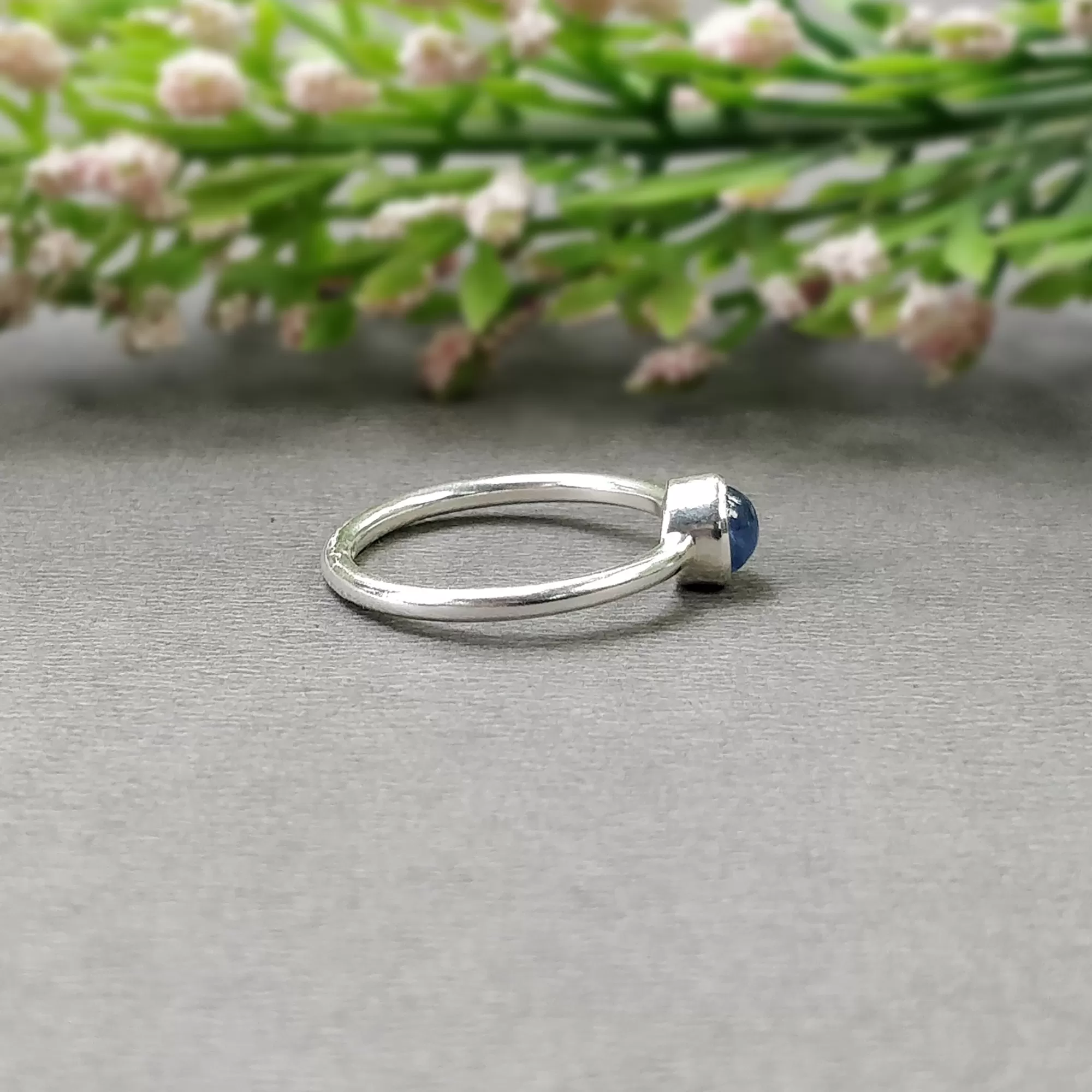 BLUE SAPPHIRE Gemstone 925 Sterling Silver RING : Natural Sapphire Round Cabochon Bezel Set Fine Statement Unisex Ring 7US