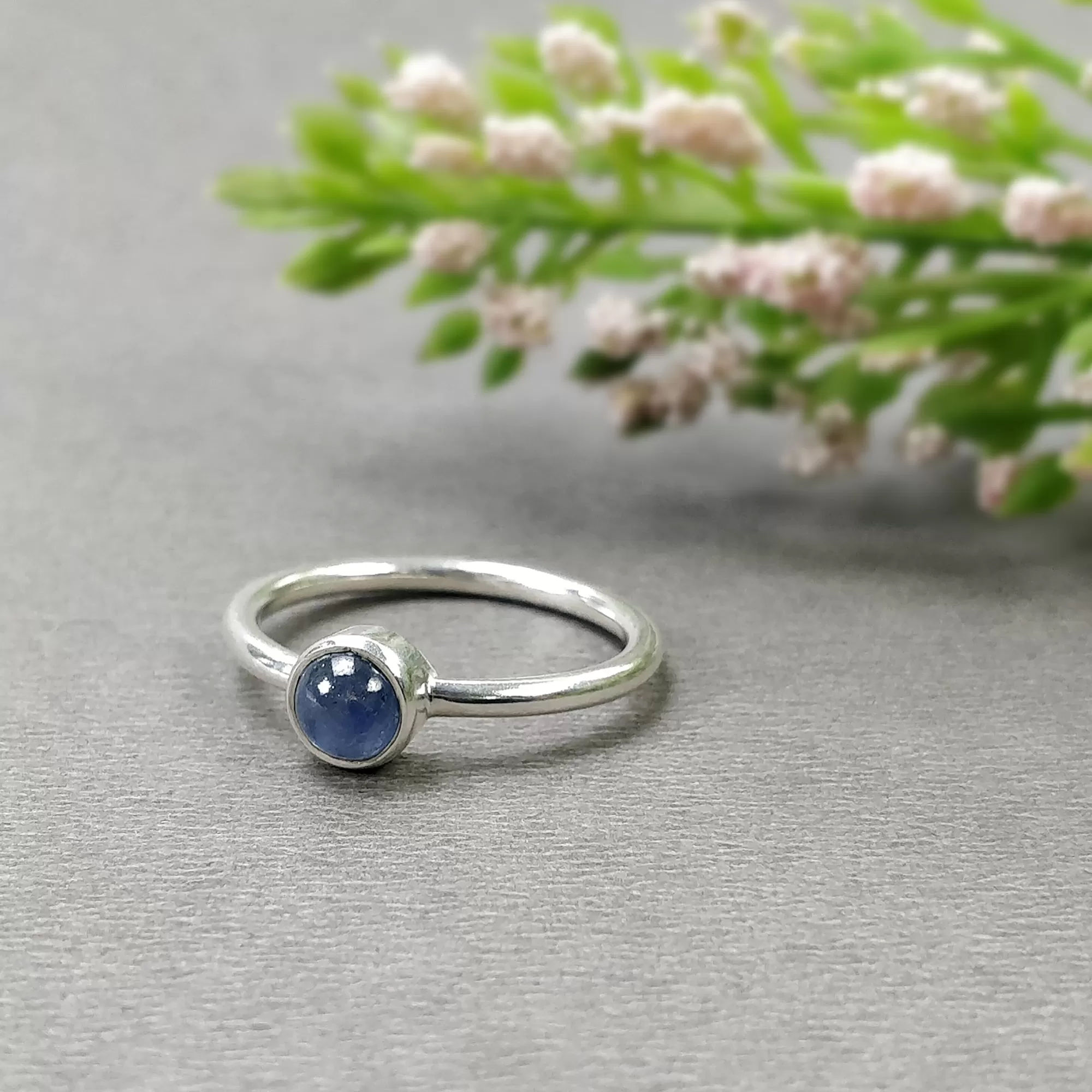 BLUE SAPPHIRE Gemstone 925 Sterling Silver RING : Natural Sapphire Round Cabochon Bezel Set Fine Statement Unisex Ring 7US