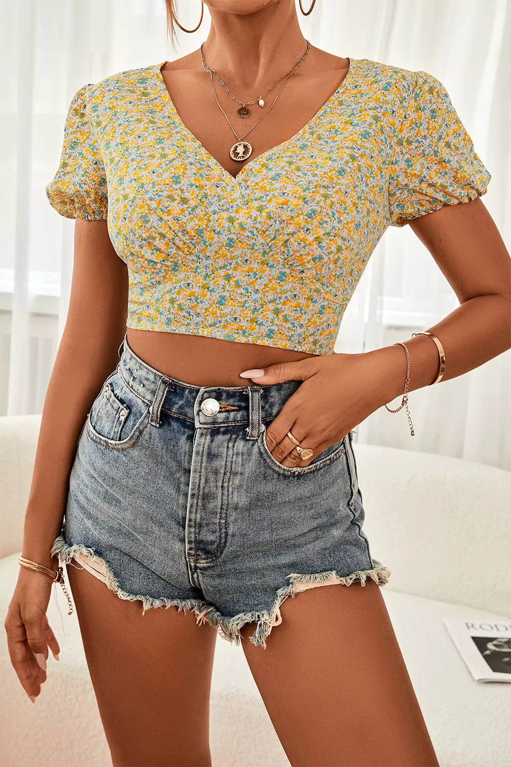 Ditsy Floral Puff Sleeve Cropped Top