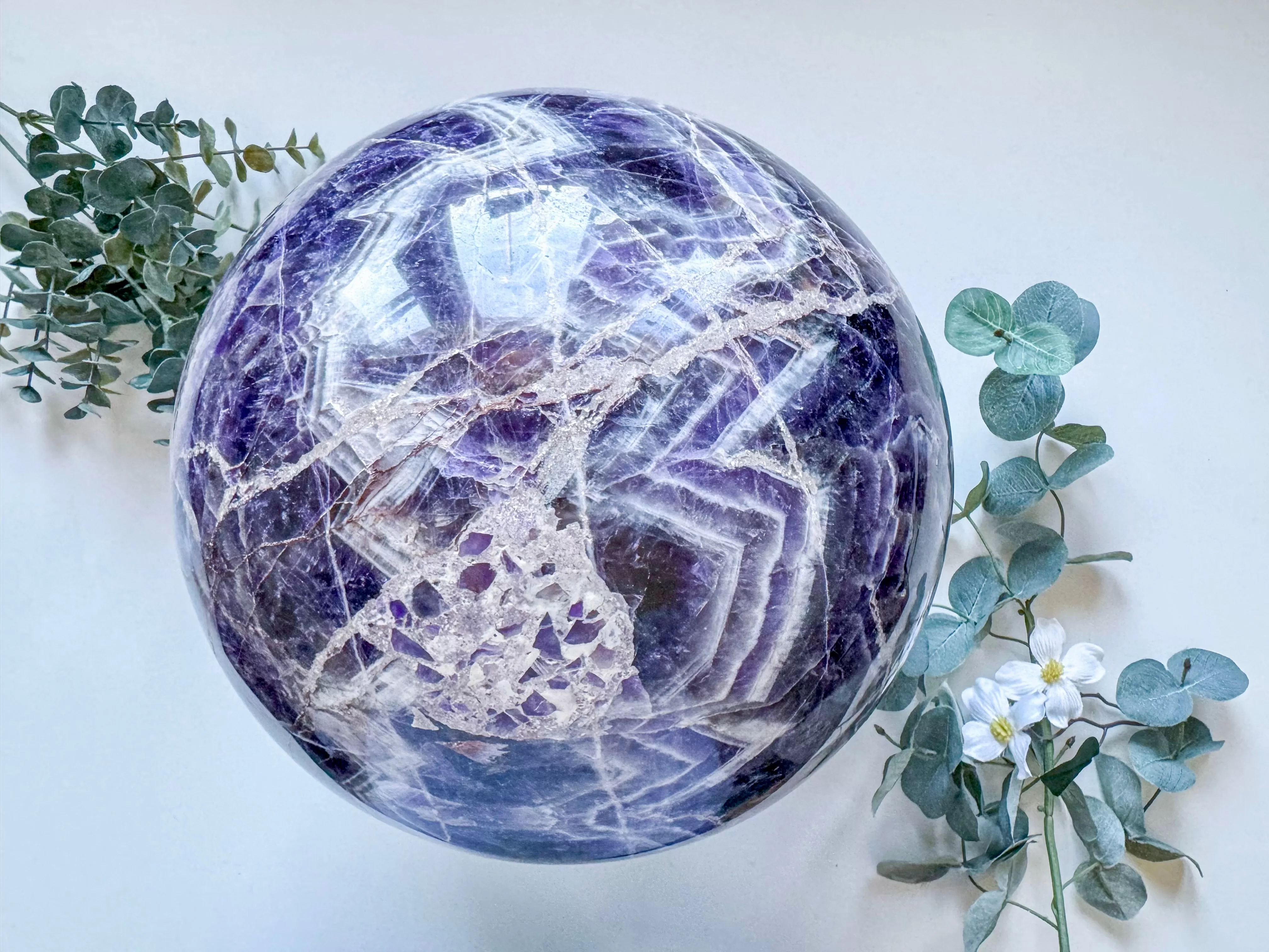 Dream Amethyst (Chevron Amethyst) XXL Sphere || Brazil