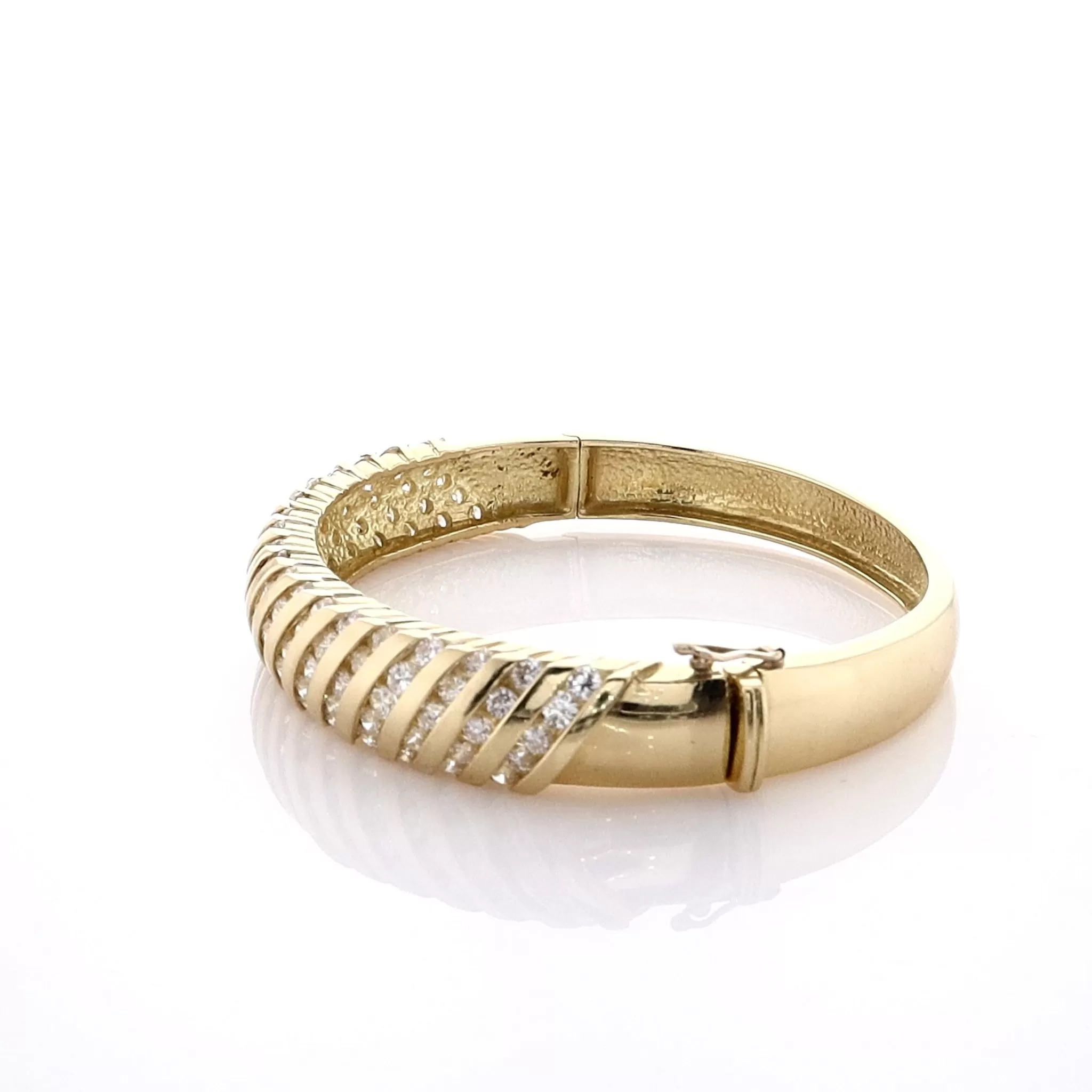 Estate 18K Yellow Gold Channel Set Diamond Hinged Bangle Bracelet