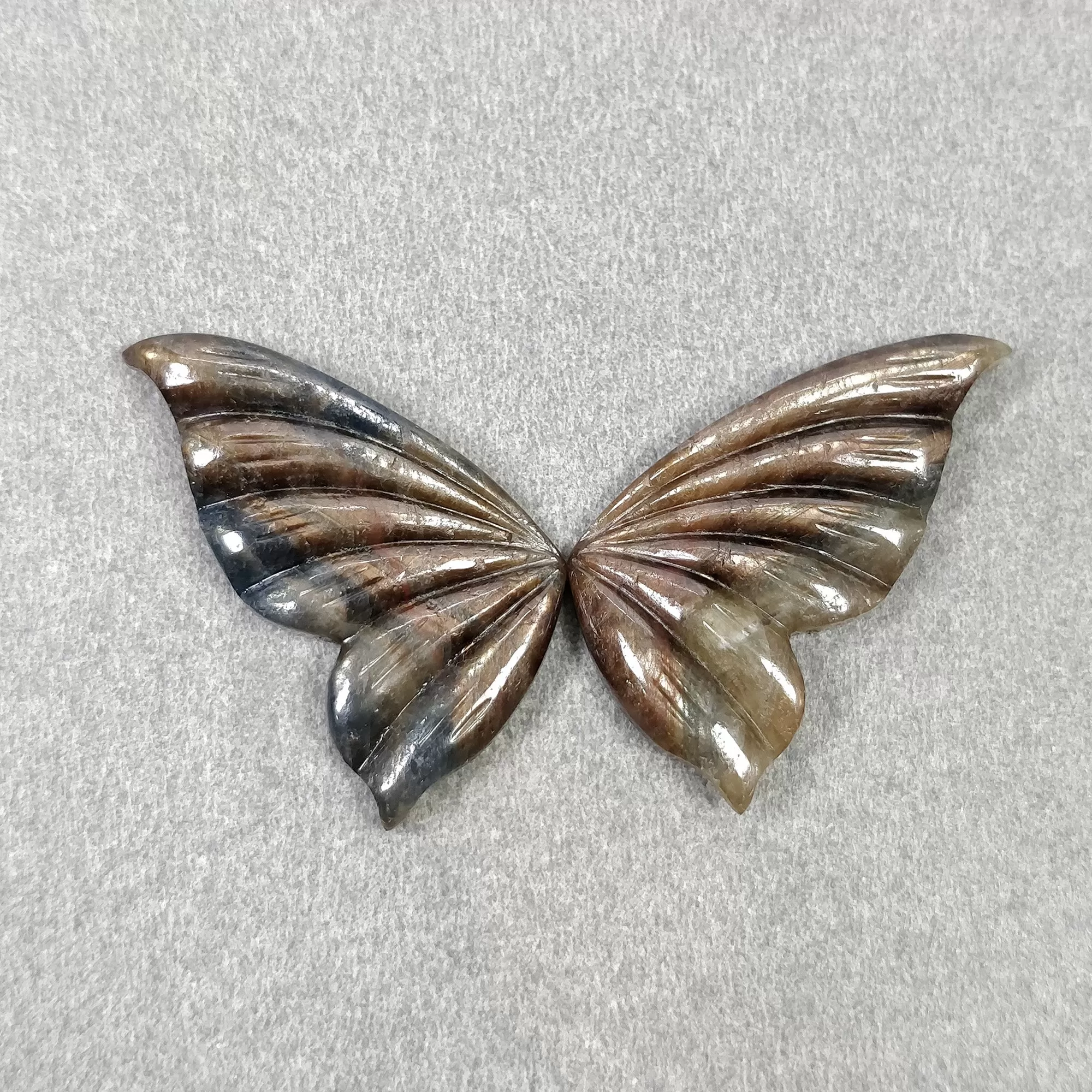 Golden Brown Chocolate Blue Sheen SAPPHIRE Gemstone Carving : 45.60cts Natural Untreated Sapphire Hand Carved BUTTERFLY 31*11mm