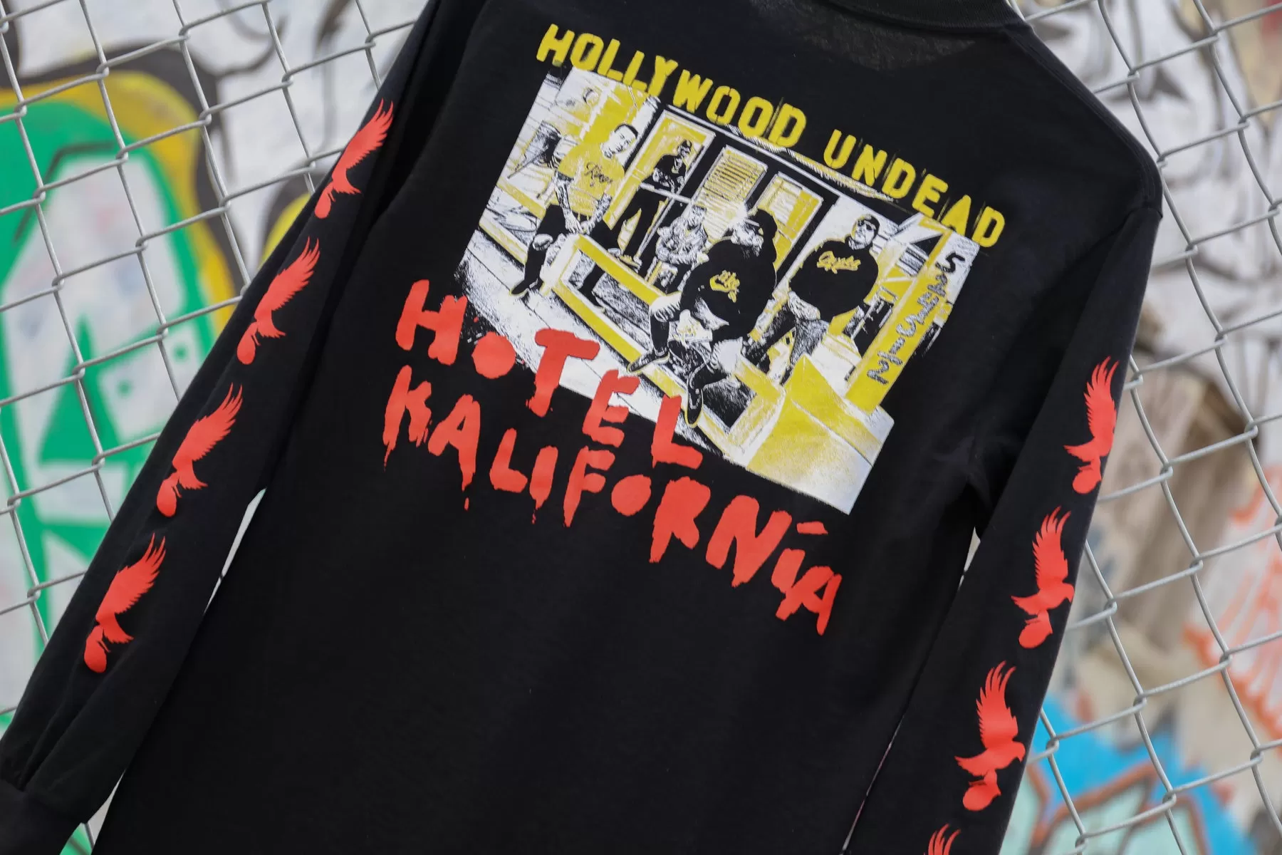 Hotel Kalifornia Group Photo Long Sleeve (Black)