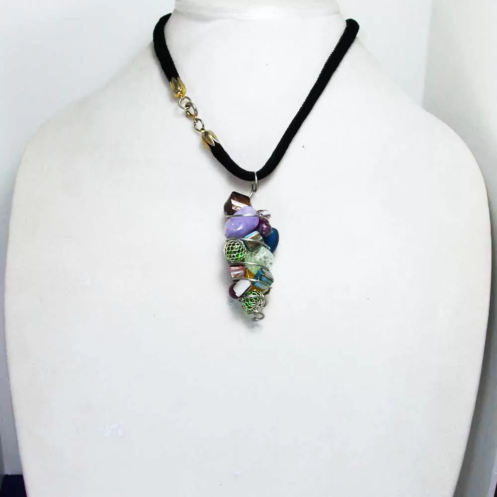 Ladasha Wire Beaded Pendant Necklace