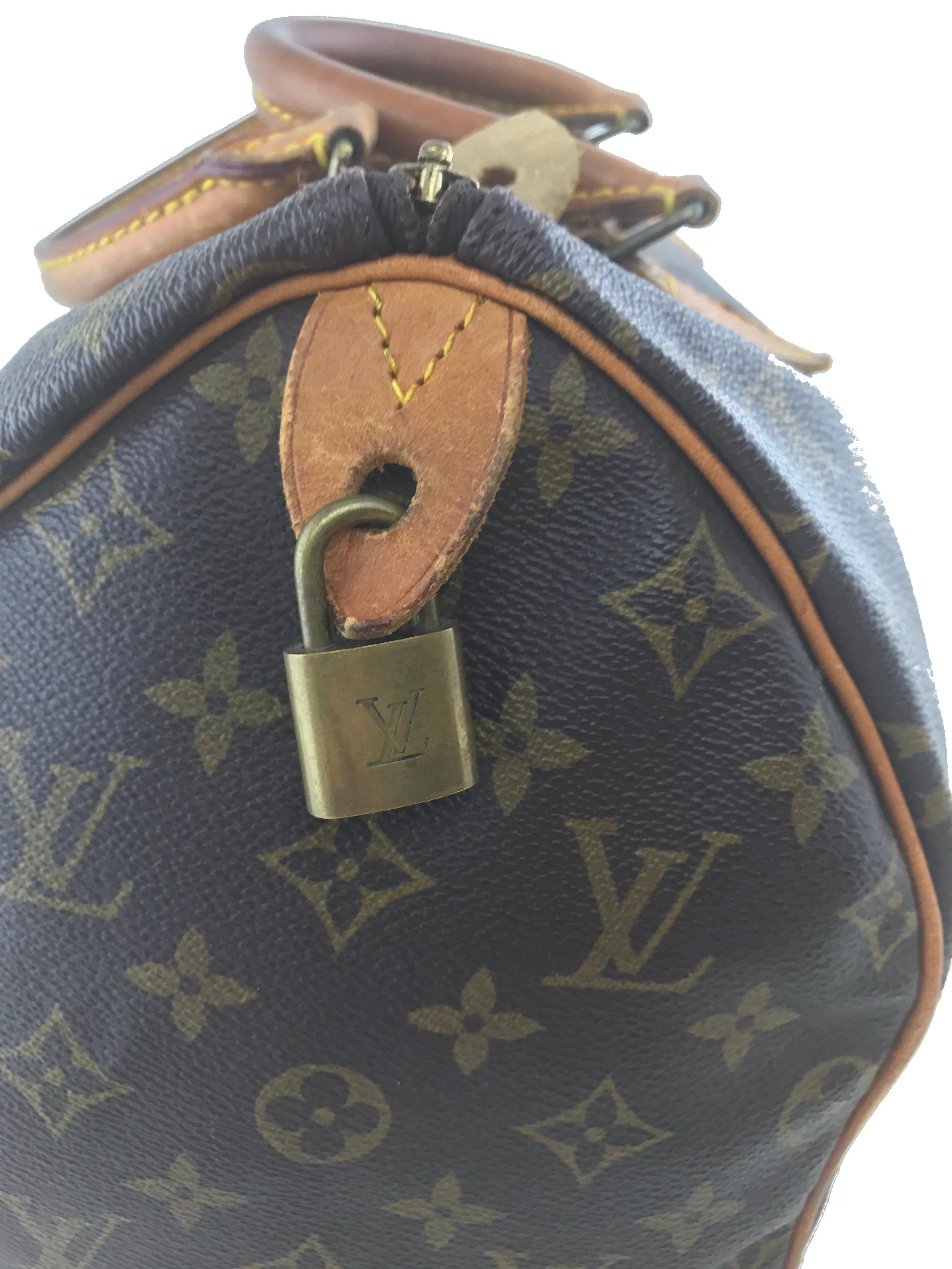 Louis Vuitton Vintage Monogram Speedy 30 Bag