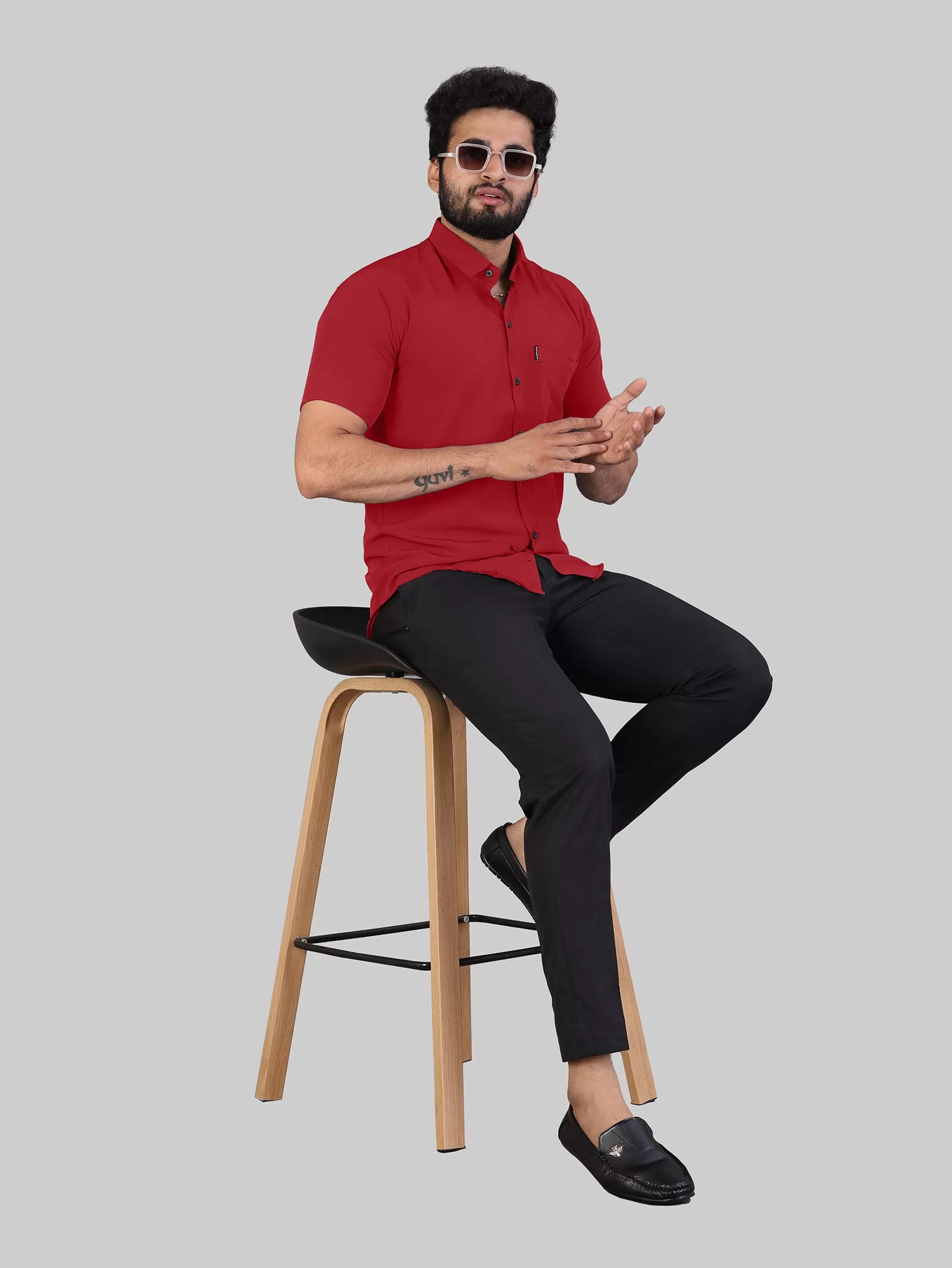 Red Expandable Short Sleeve Shirt