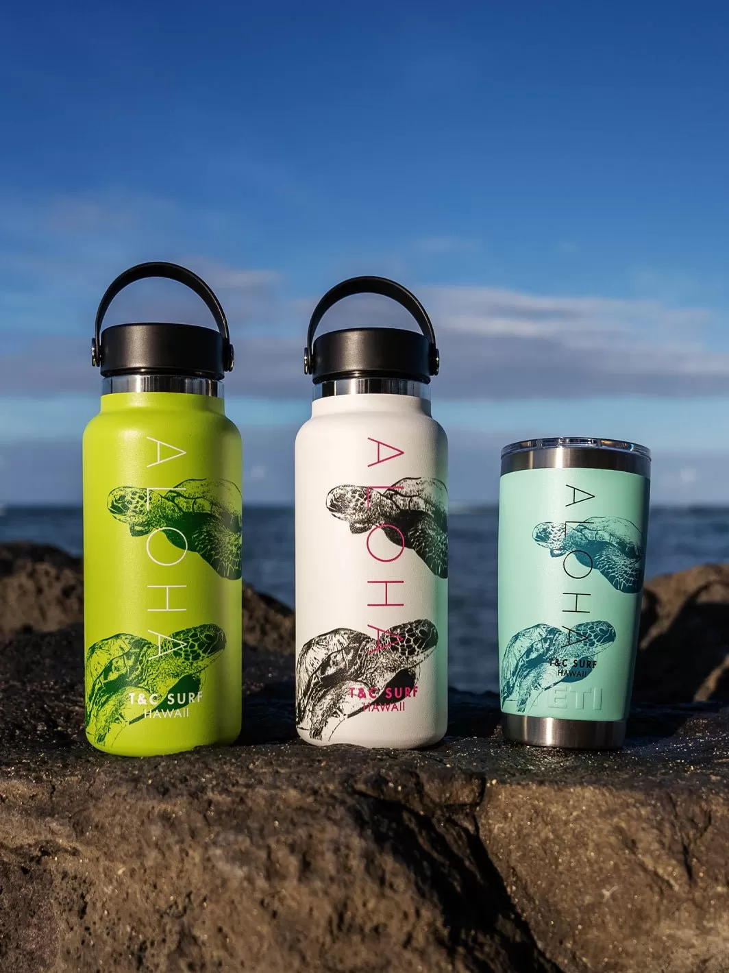 T&C Surf 32 oz Honululu Hydro Flask Bottle