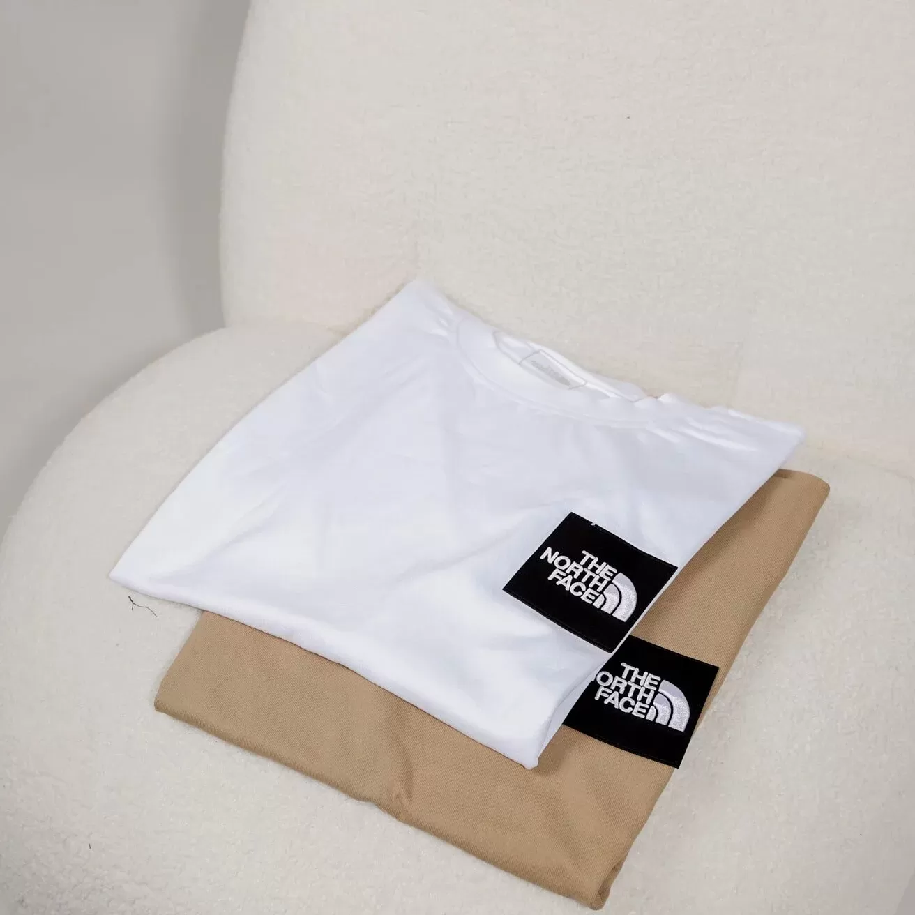 The North Face 3D Square Embroidered Woven Label Tee [NF0A7QQT]