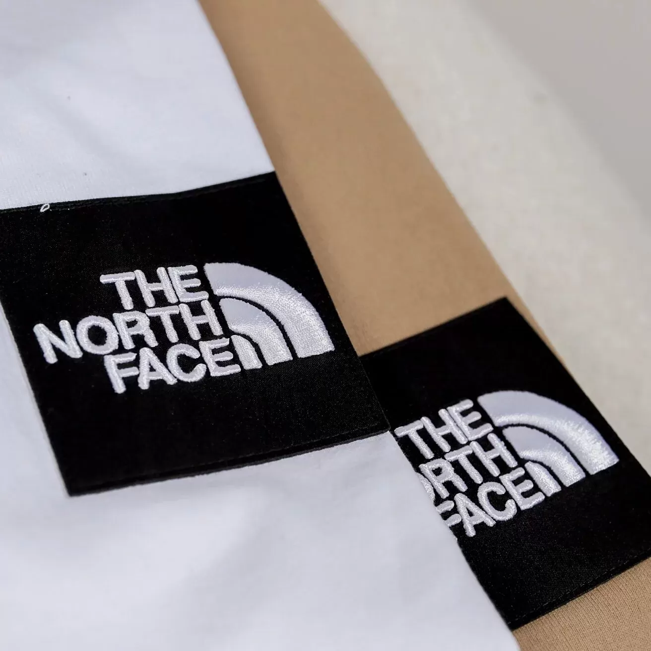 The North Face 3D Square Embroidered Woven Label Tee [NF0A7QQT]