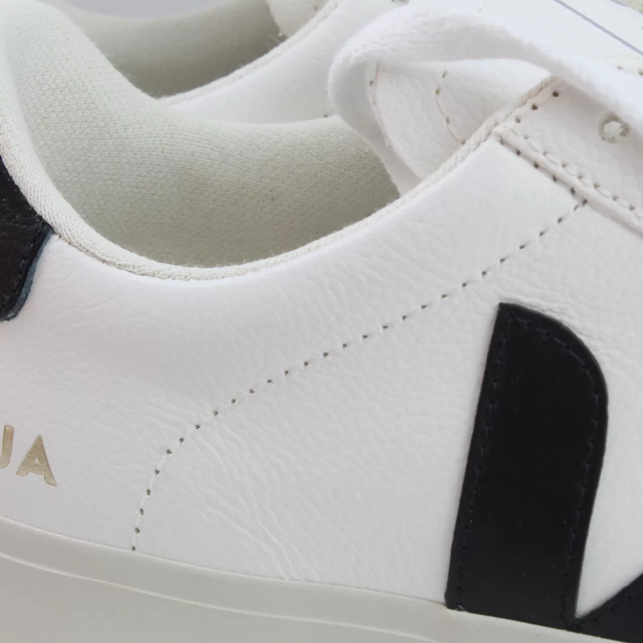 Womens Veja Campo White Black Leather F Trainers